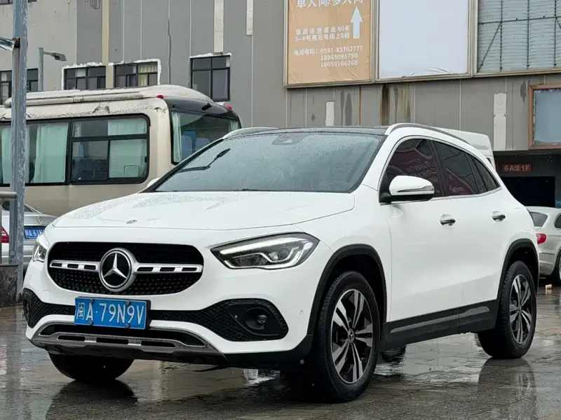 Mercedes-Benz GLA