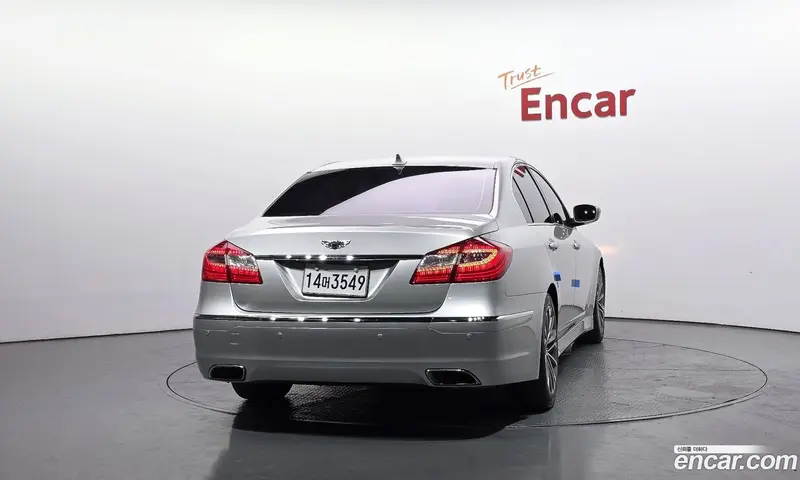 Hyundai Genesis