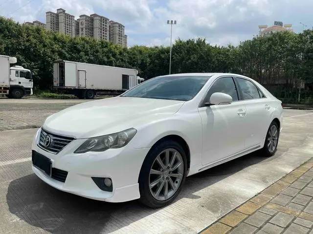 Toyota Reiz