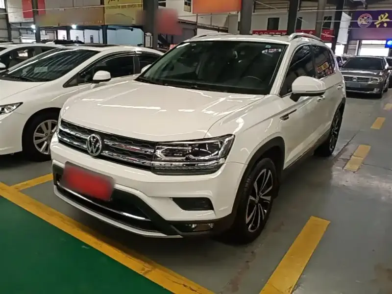 Volkswagen Tharu