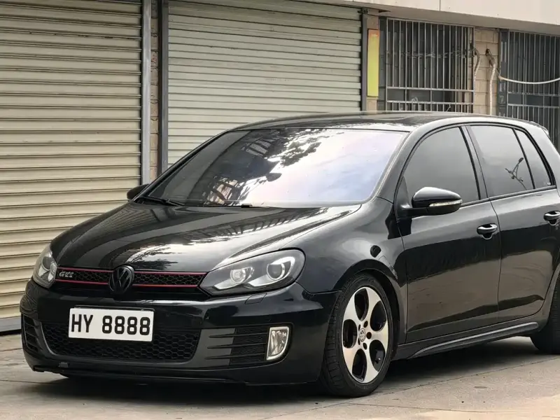 Volkswagen Golf GTI