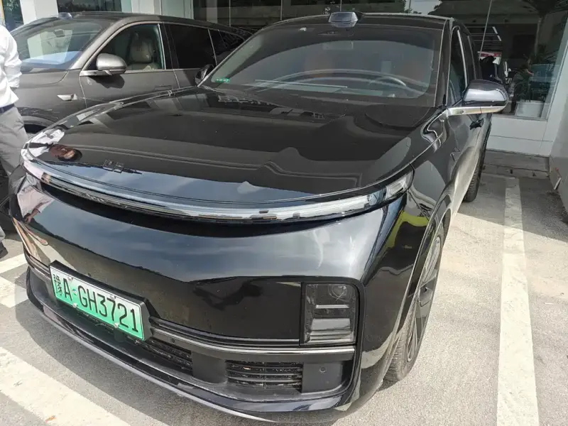 Li Auto L8
