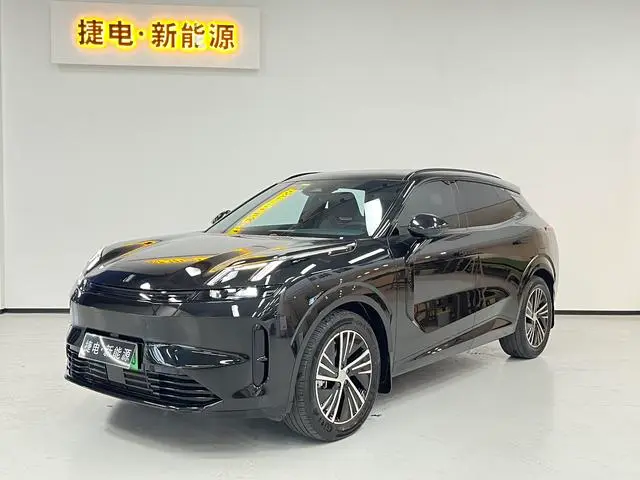 Lynk & Co 08 EM-P