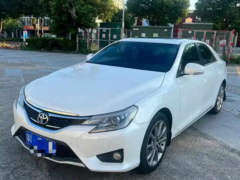 Toyota Reiz