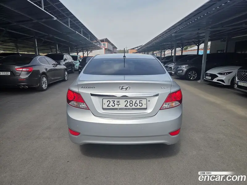 Hyundai Accent