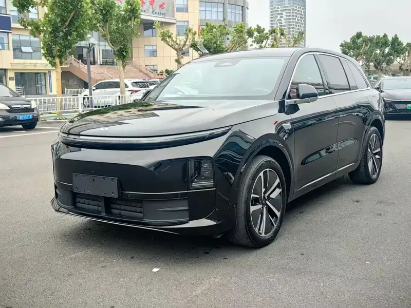 Li Auto L6