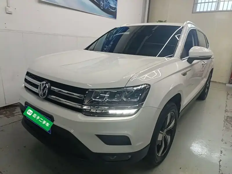 Volkswagen Tharu