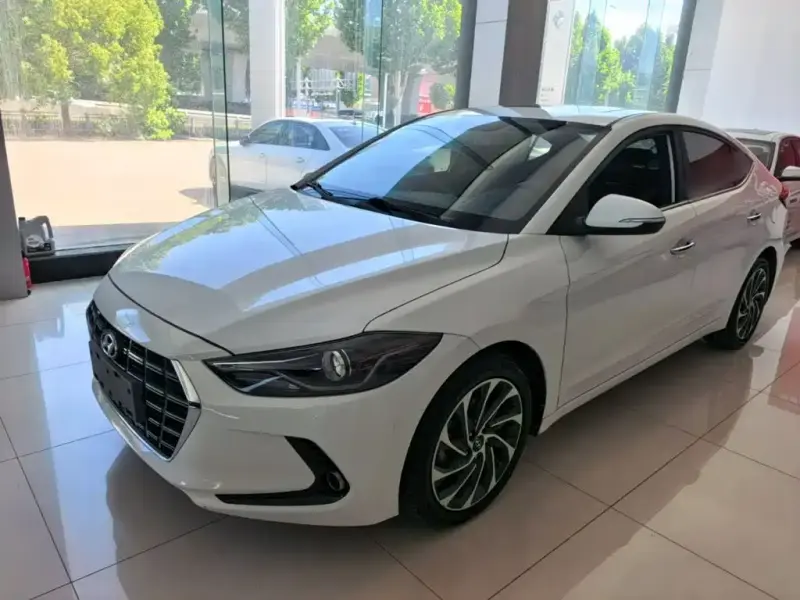 Hyundai Elantra
