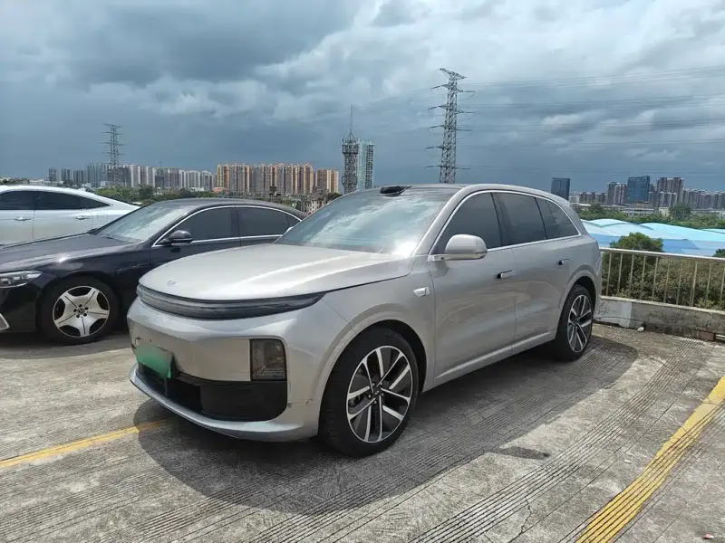 Li Auto L6