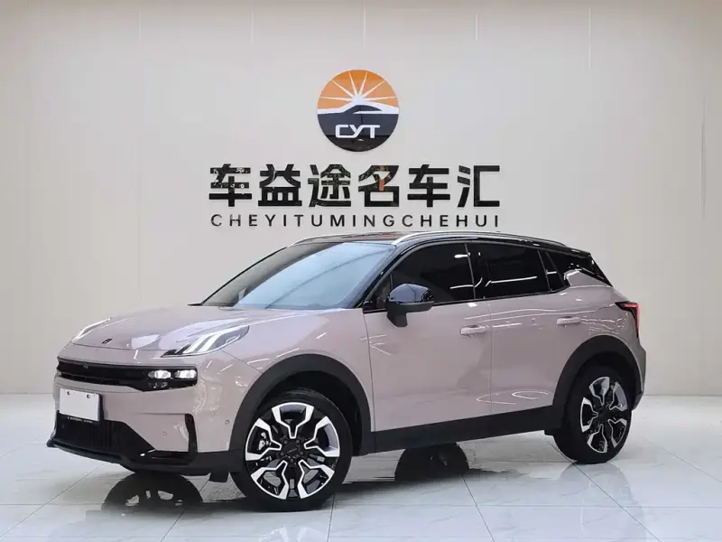 Lynk & Co 06
