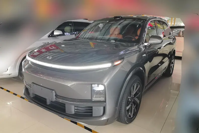 Li Auto L8