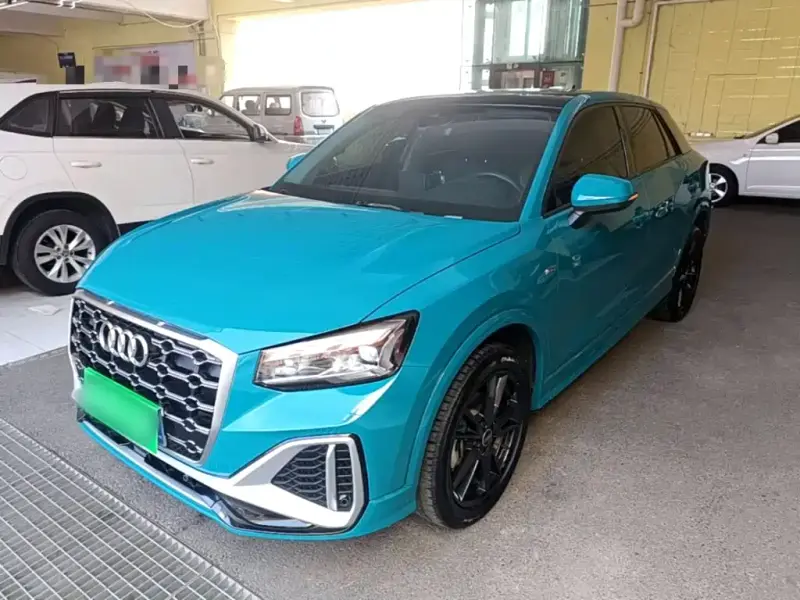 Audi Q2L
