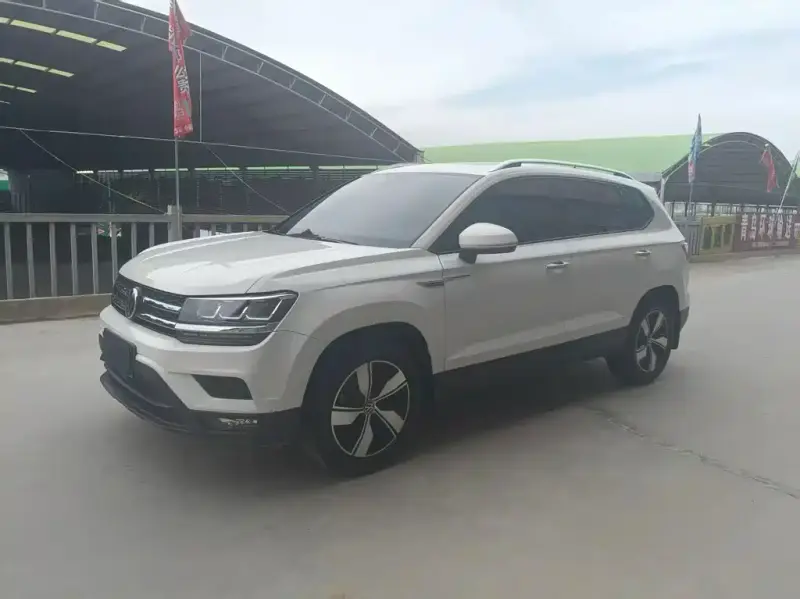 Volkswagen Tharu