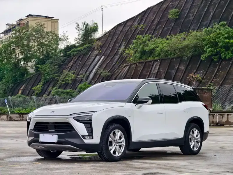 NIO ES8