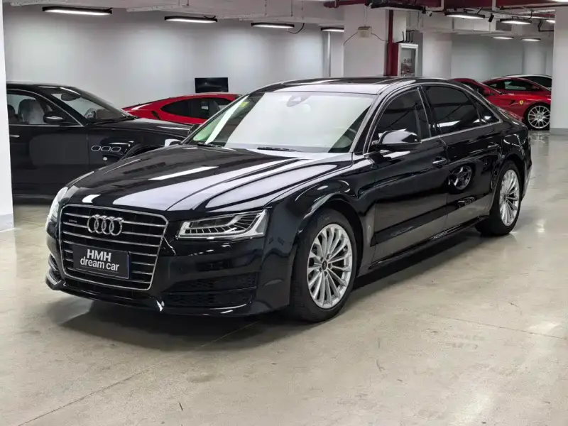 Audi A8