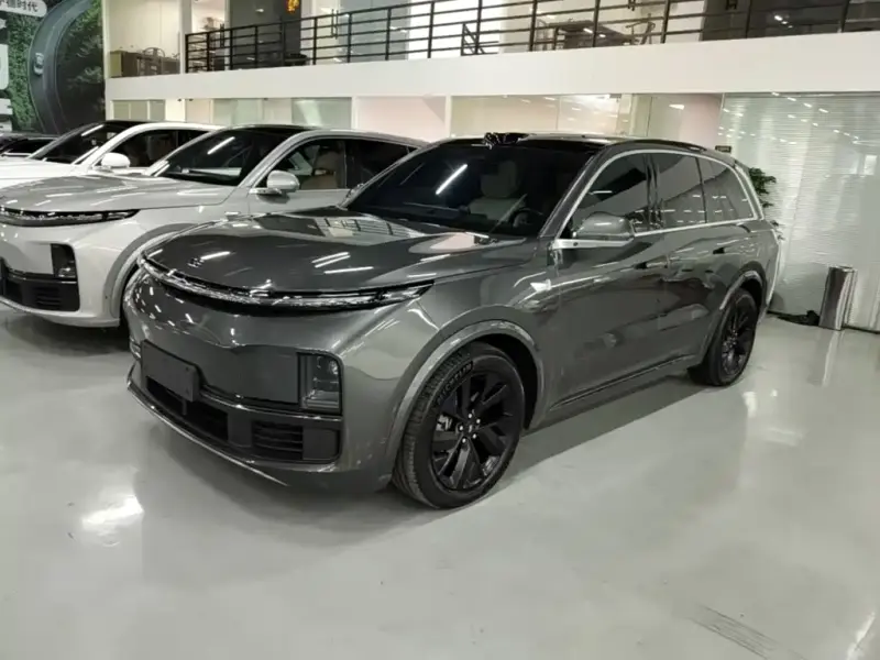 Li Auto L8