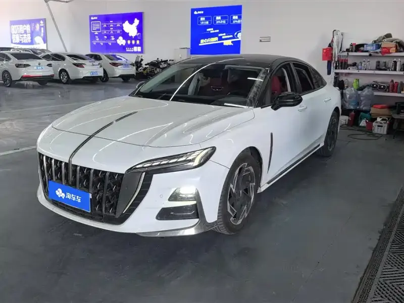 Hongqi H6