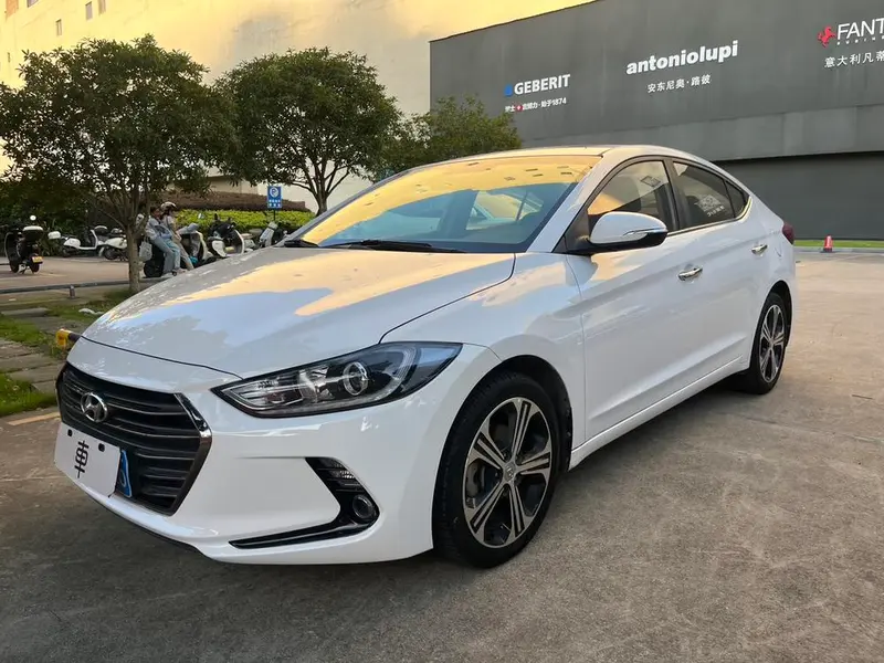 Hyundai Elantra Lingdong