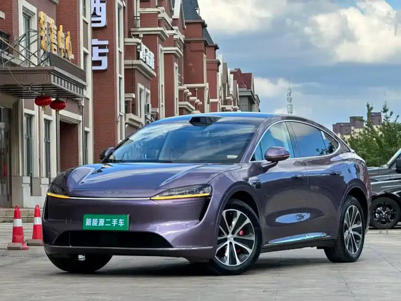 Luxeed Zhijie R7