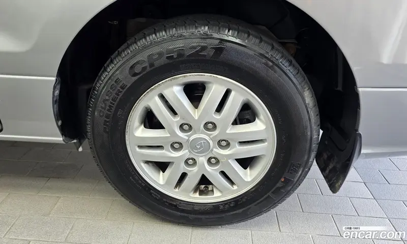 Hyundai H-1