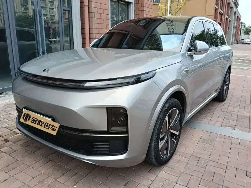 Li Auto L8