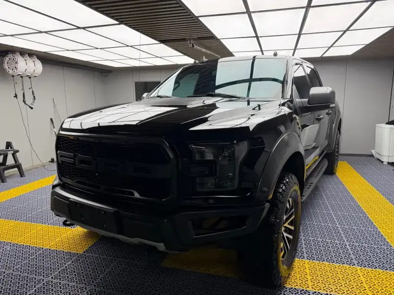 Ford F-150 Raptor