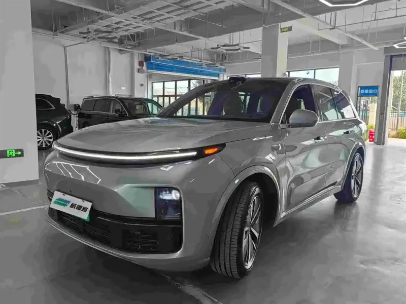 Li Auto L8
