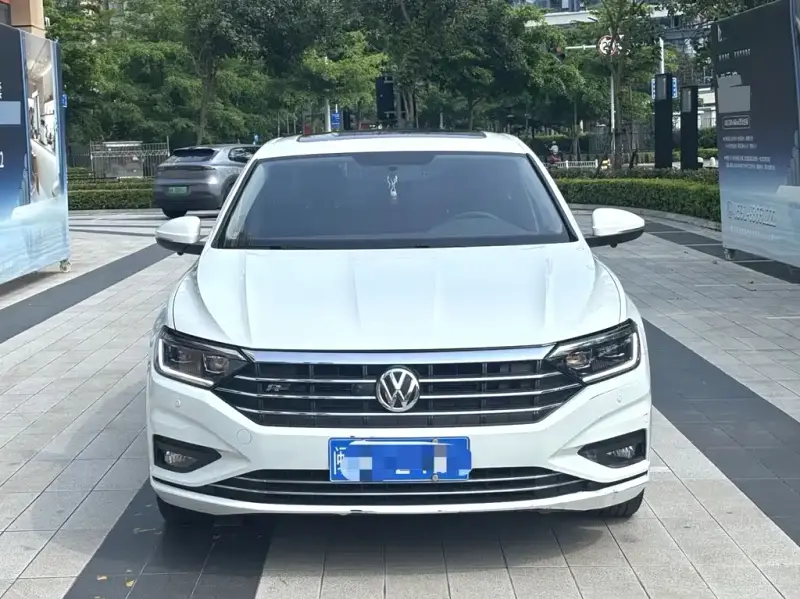 Volkswagen Sagitar