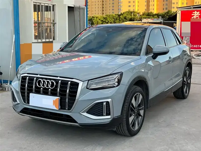 Audi Q2L