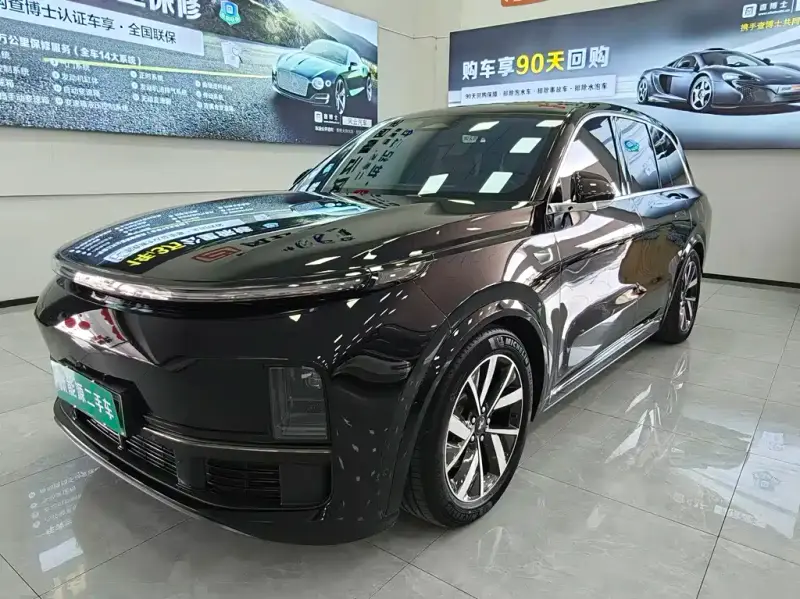 Li Auto L8