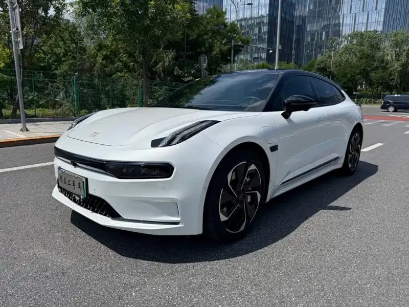 Zeekr 001