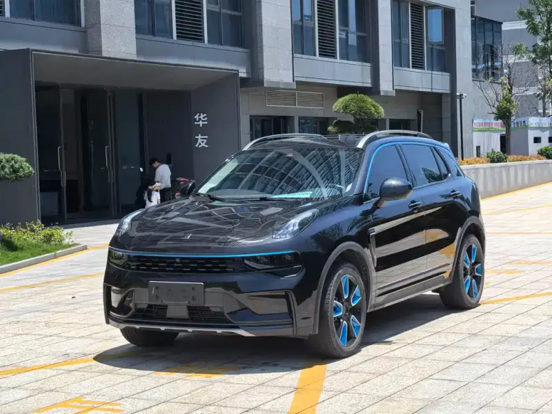 Lynk & Co 01
