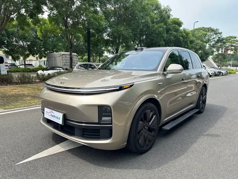 Li Auto L8