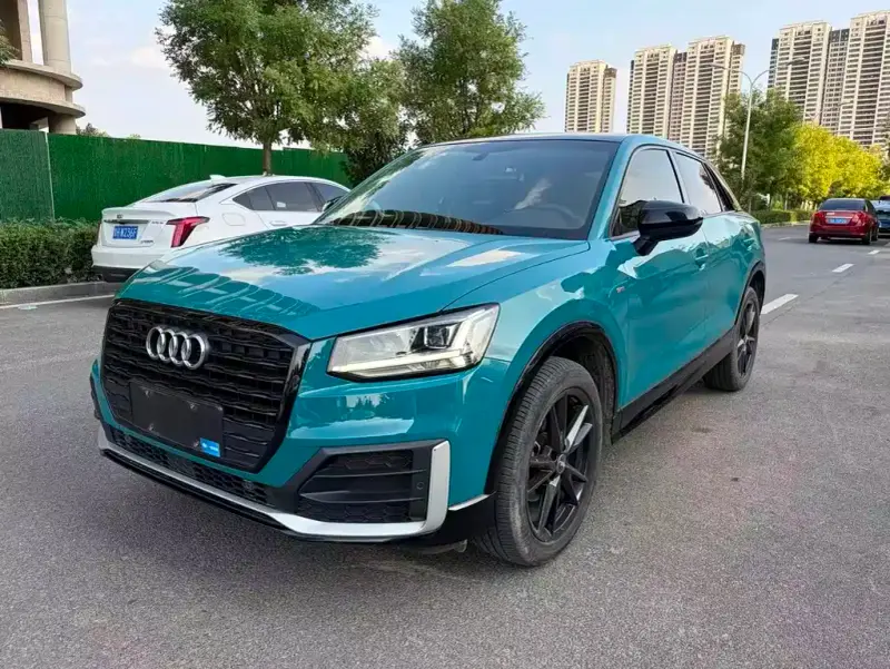 Audi Q2L