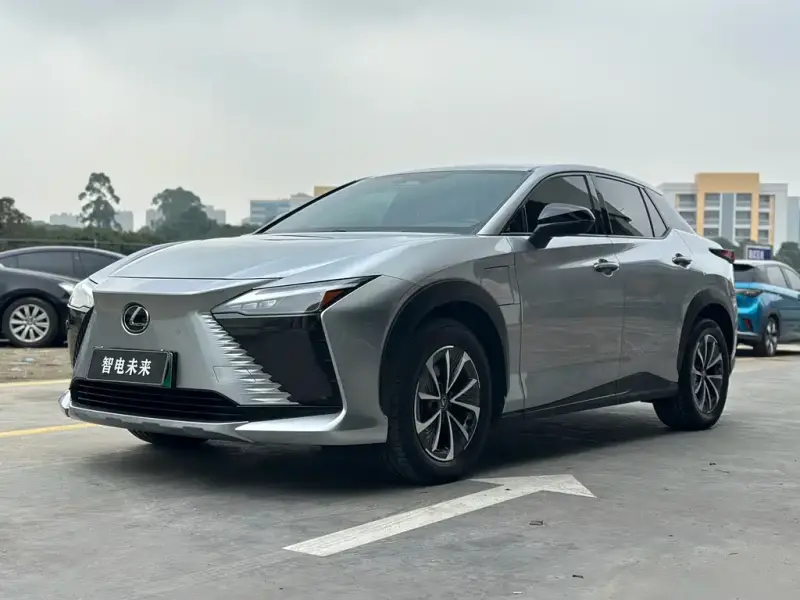 Lexus RZ