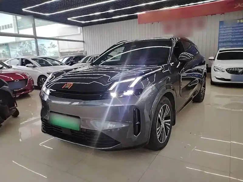 Lynk & Co 08 EM-P