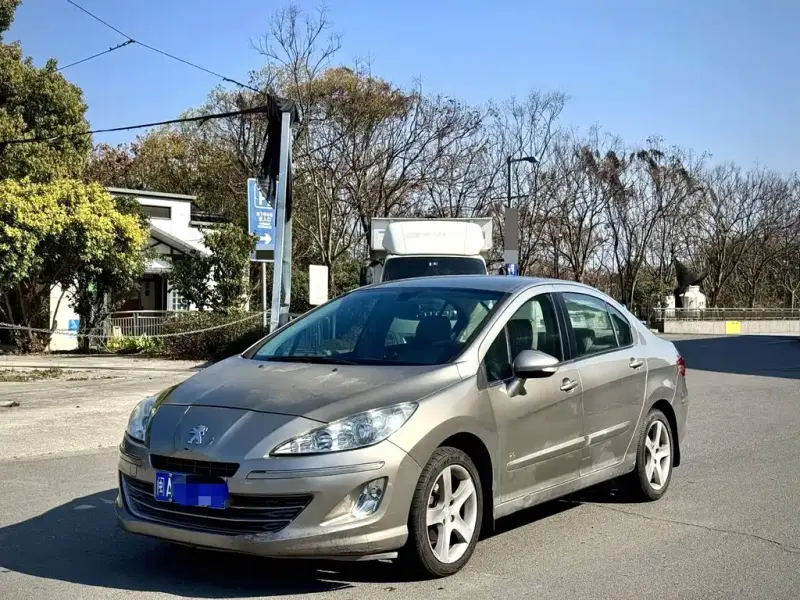 Peugeot 408