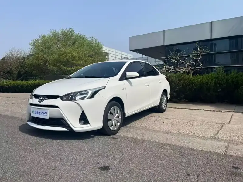 Toyota Yaris L