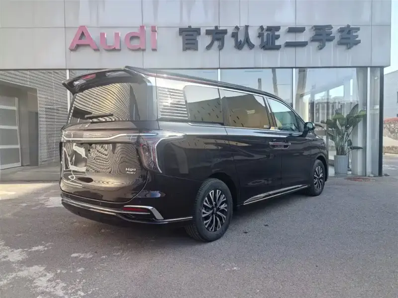 Hongqi HQ9