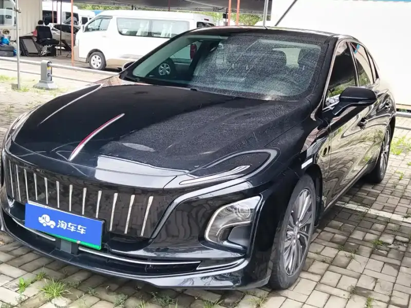 Hongqi E-QM5