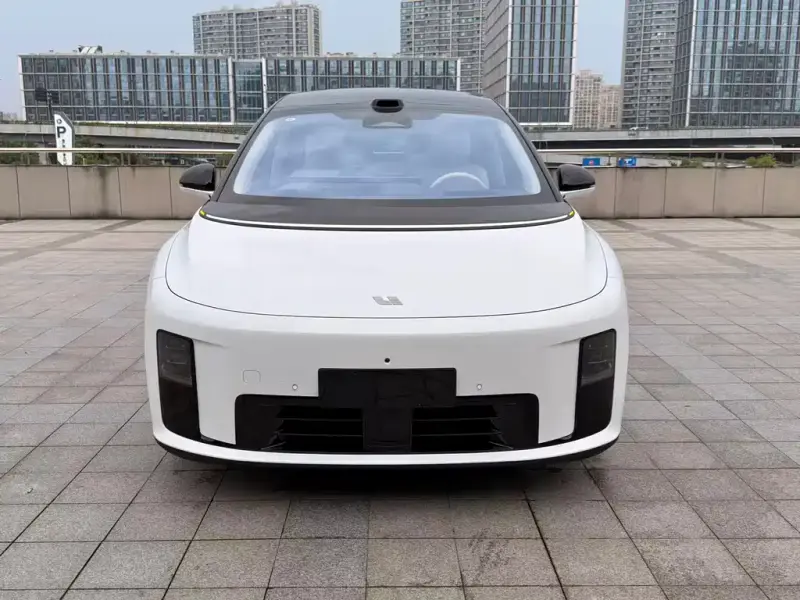 Li Auto i8