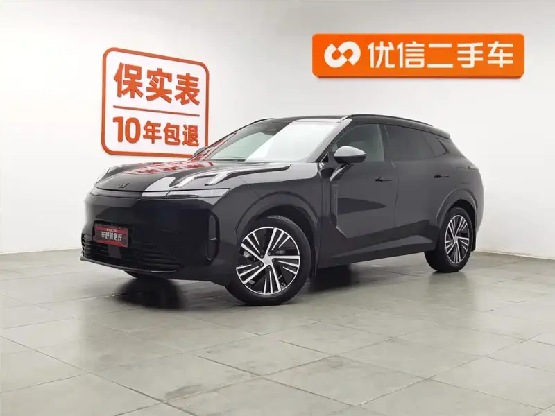 Lynk & Co 08 EM-P