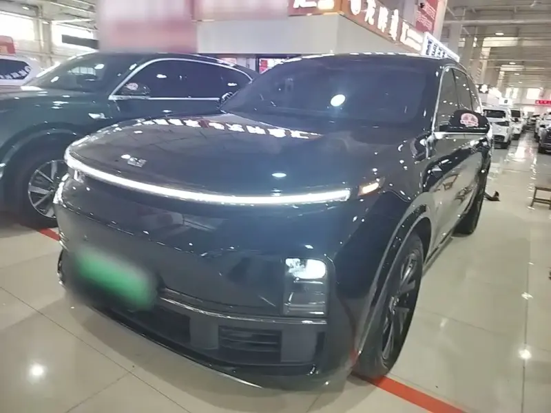 Li Auto L8