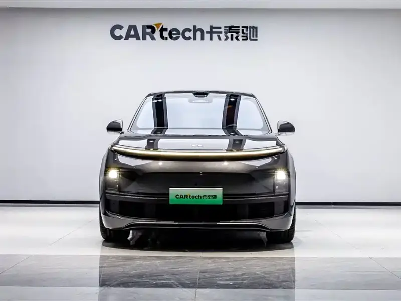 Li Auto L8
