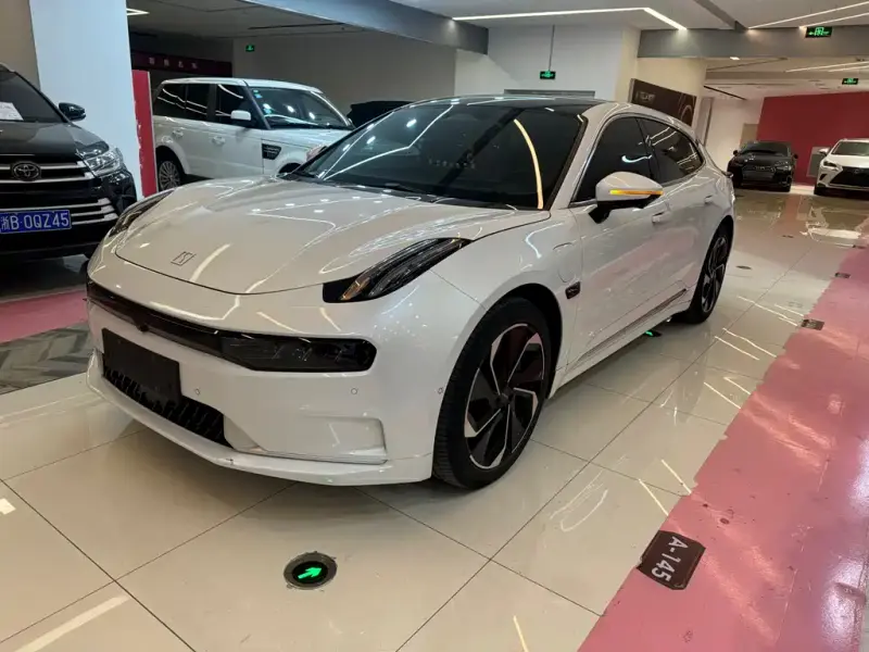 Zeekr 001