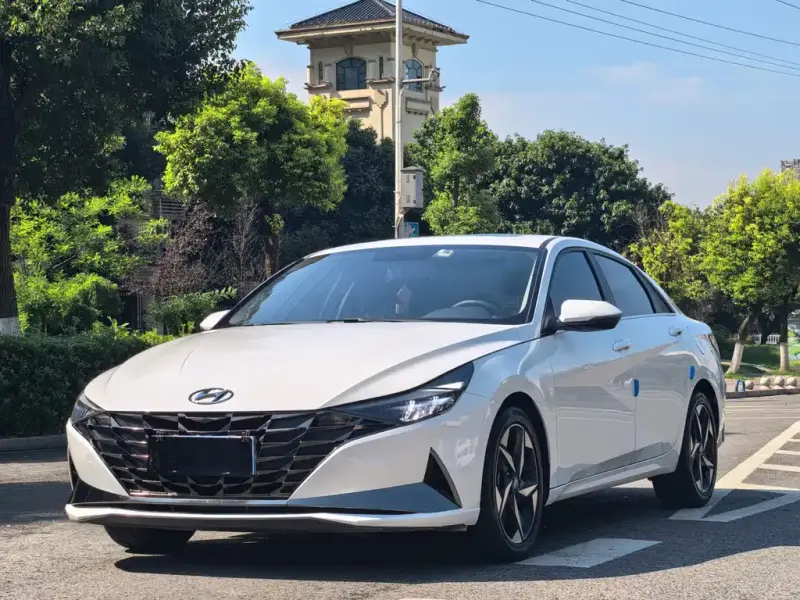 Hyundai Elantra