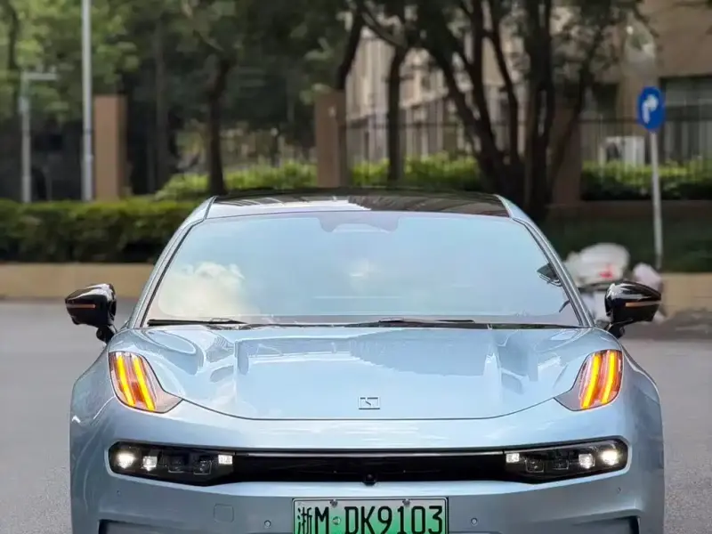 Zeekr 001