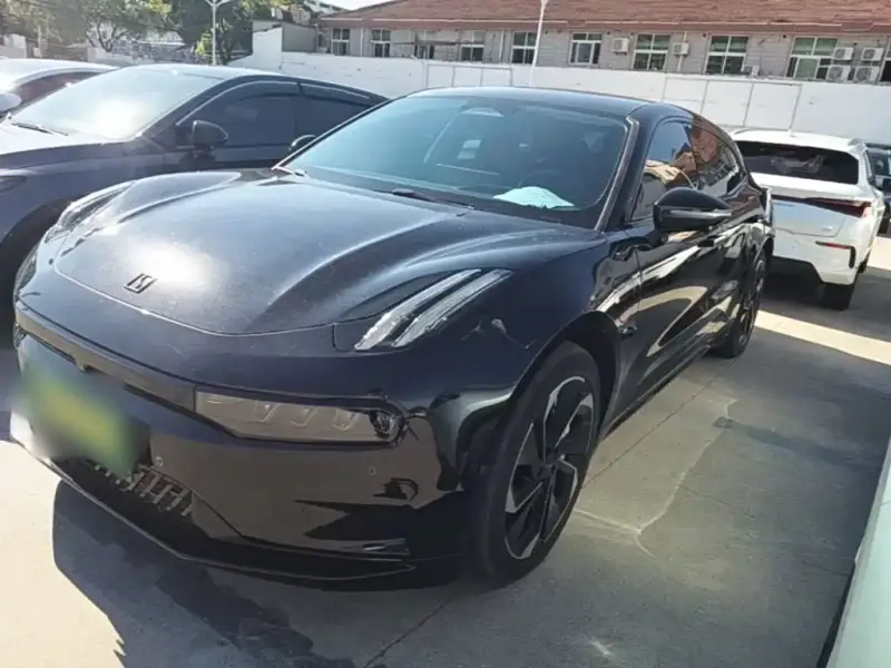 Zeekr 001