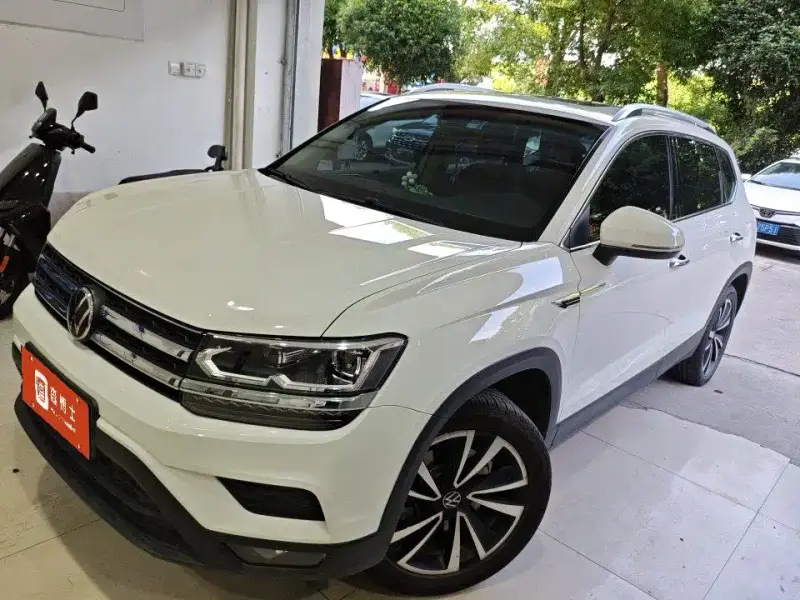 Volkswagen Tharu