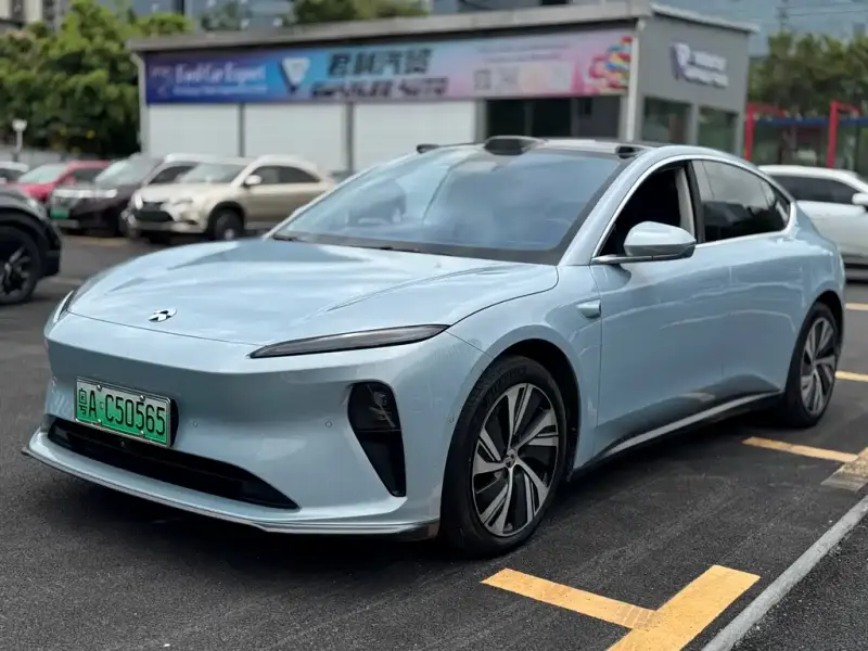 NIO ET5